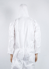 Weiße schützende Kleiderstaubdichte Antitröpfchen-Wegwerfklagen-medizinischer Overall